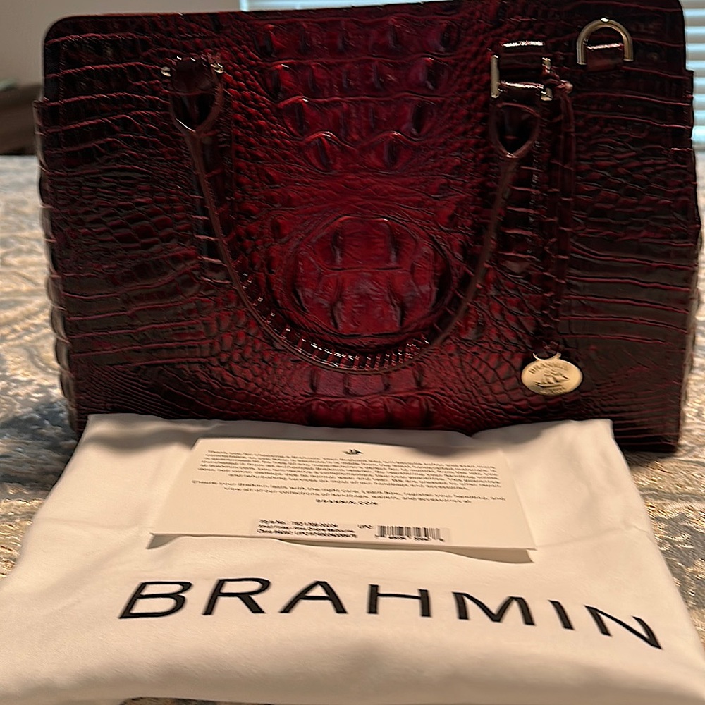 Brahmin rose ombré Melbourne.  Small  Finley .No crossbody strap
